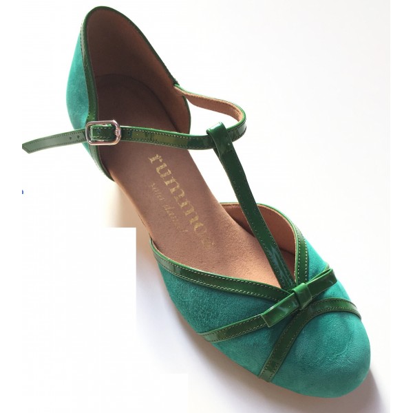 Zapatos de baile swing en color verde, fabricados en piel.